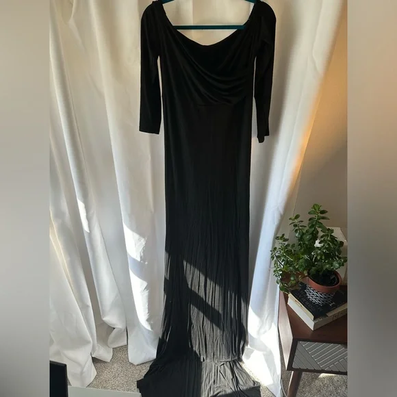 Black Maternity Floor Length Dress with Train - Picture 3 of 3
